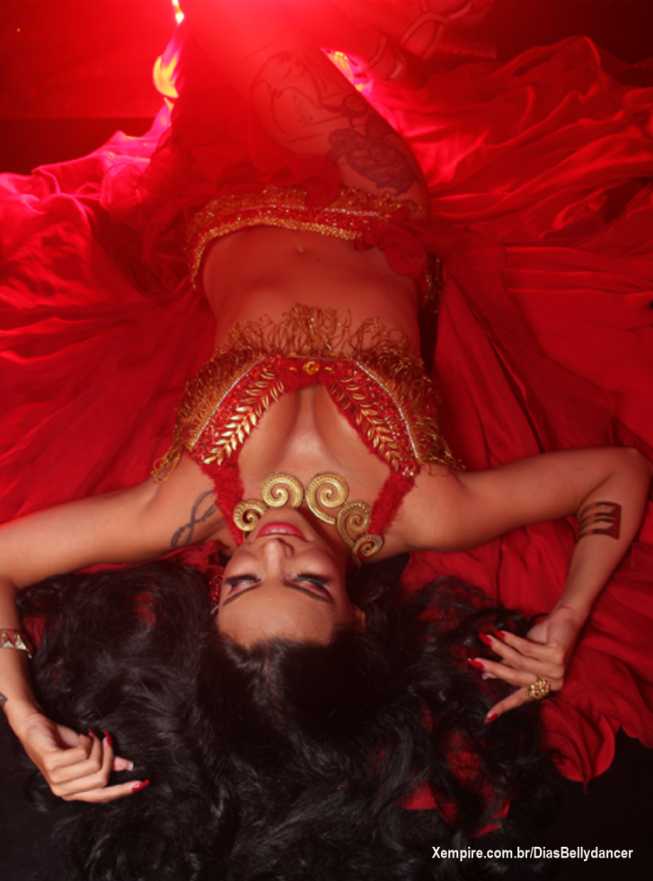 A mais nova bailarina da plataforma!!! Pra mostrar o que posso fazer nas suas 1001 noites!! 

#Dancadoventre
#XEmpire